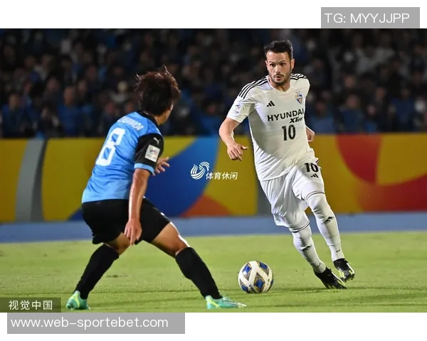 卡扎伊什维利与妻子共享东京之旅美好时光尽显劳逸结合生活态度